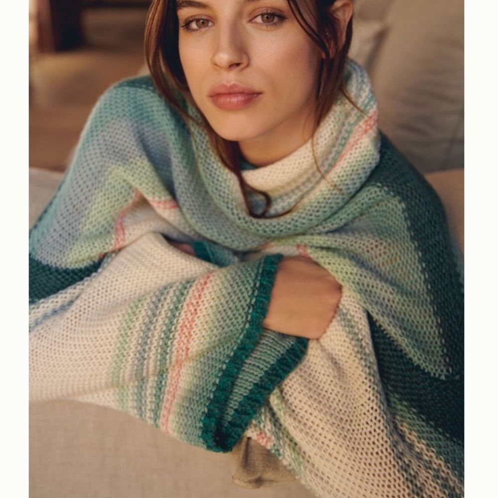 NWT cowl neck sweater - Picture 7 of 8